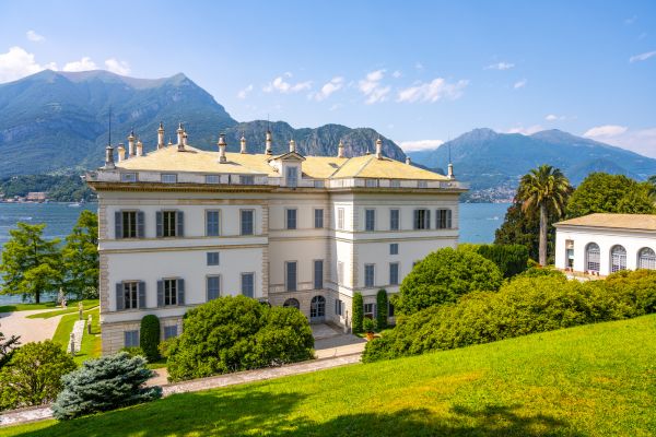 villa melzi vista dalla collina